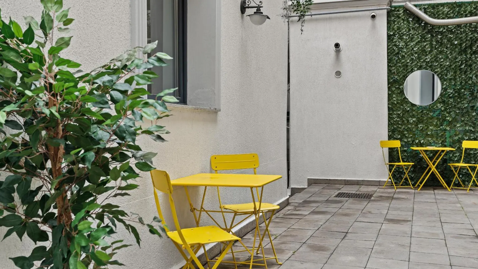 Continental Studio بوخارست 0*,  رومانيا